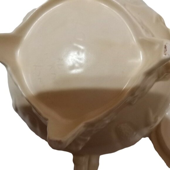 LOMA Pottery Victorian Embossed Cream and covered sugar set - Picture 9 of 9